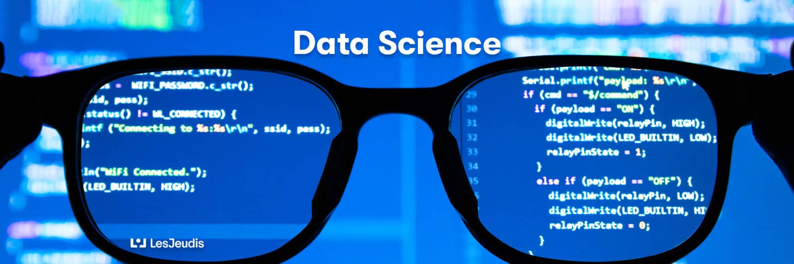 des lunettes avec de code de programmation pour la data science